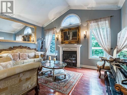 5224 Churchill Meadows Boulevard, Mississauga, ON - Indoor Photo Showing Living Room With Fireplace