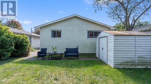 26 Pauline Crescent, London, ON - Outdoor With Exterior