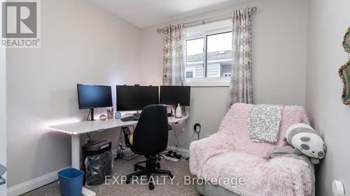 26 Pauline Crescent, London, ON - Indoor Photo Showing Office