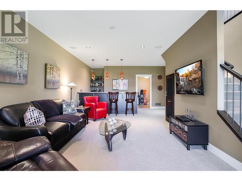 1836 Tower Ranch Boulevard Unit# 1, Kelowna, BC - Indoor Photo Showing Living Room