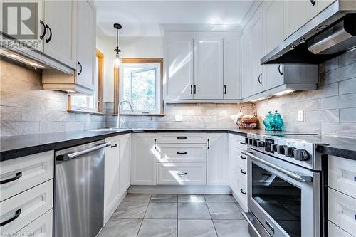 281 Lake Street, St. Catharines, ON - Indoor Photo Showing Kitchen With Upgraded Kitchen