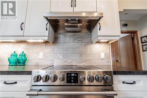 281 Lake Street, St. Catharines, ON - Indoor Photo Showing Kitchen