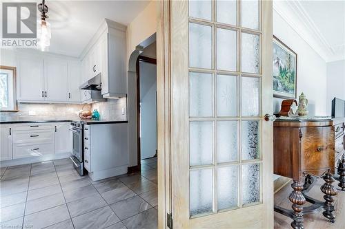 281 Lake Street, St. Catharines, ON - Indoor Photo Showing Kitchen