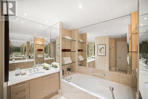 104 - 20 Scrivener Square, Toronto, ON - Indoor Photo Showing Bathroom