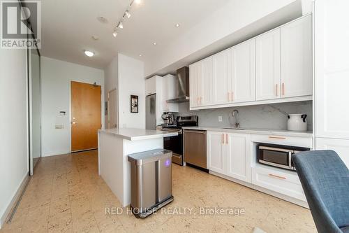 Ph3204 - 33 Mill Street, Toronto (Waterfront Communities), ON - Indoor Photo Showing Kitchen With Stainless Steel Kitchen