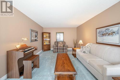 102 Leander Street, Brampton, ON - Indoor Photo Showing Living Room