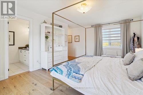 3 - 2071 Ghent Avenue, Burlington, ON - Indoor Photo Showing Bedroom