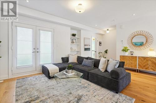 3 - 2071 Ghent Avenue, Burlington, ON - Indoor Photo Showing Living Room