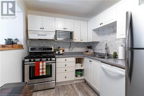 Unit 2 Kitchen - 239 East 22Nd Street, Hamilton, ON - Indoor Photo Showing Kitchen With Double Sink