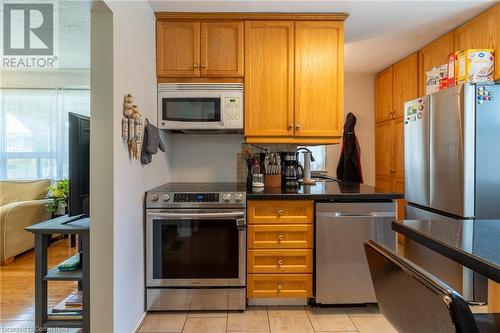 kitchen - 239 East 22Nd Street, Hamilton, ON - Indoor Photo Showing Kitchen