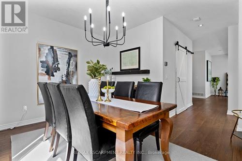 48 Commando Court, Hamilton (Waterdown), ON - Indoor Photo Showing Dining Room