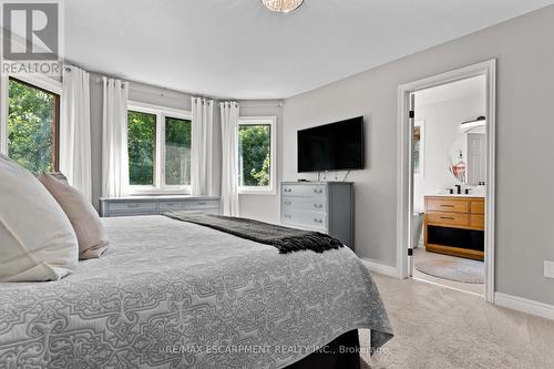 48 Commando Court, Hamilton (Waterdown), ON - Indoor Photo Showing Bedroom