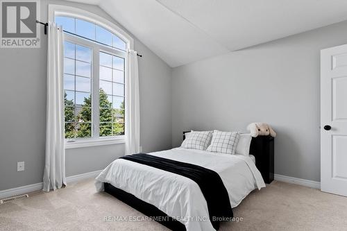 48 Commando Court, Hamilton (Waterdown), ON - Indoor Photo Showing Bedroom