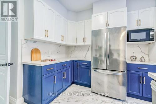 530 Wasaga Crescent, Waterloo, ON - Indoor Photo Showing Kitchen