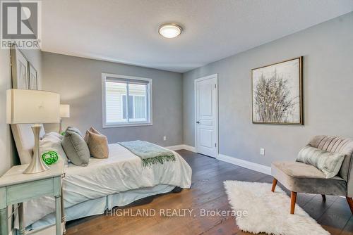 530 Wasaga Crescent, Waterloo, ON - Indoor Photo Showing Bedroom