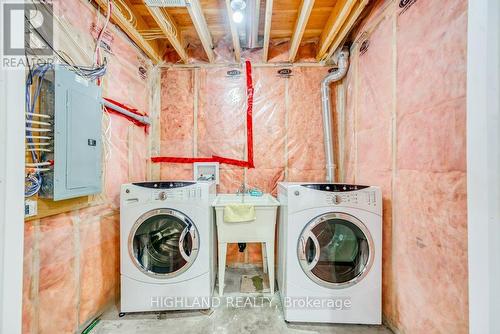 530 Wasaga Crescent, Waterloo, ON - Indoor Photo Showing Laundry Room