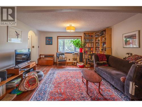 474 Hansen Street, Penticton, BC - Indoor Photo Showing Living Room