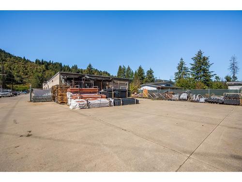 609 13Th Street, North Castlegar, BC 