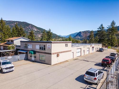 609 13Th Street, North Castlegar, BC 