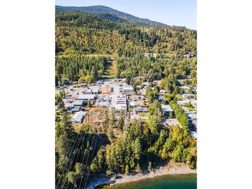 609 13Th Street, North Castlegar, BC 