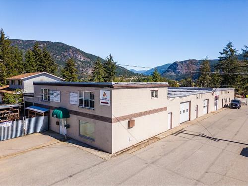 609 13Th Street, North Castlegar, BC 