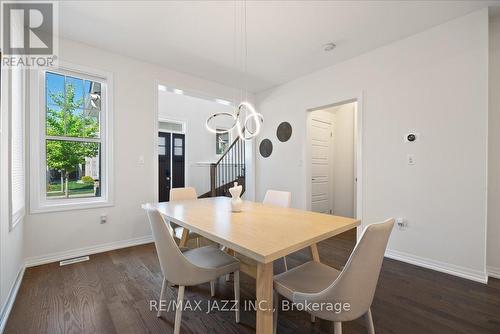 81 Masterman Crescent, Oakville, ON - Indoor Photo Showing Dining Room