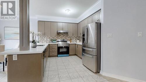 29 Greenspire Avenue, Markham, ON - Indoor Photo Showing Kitchen With Upgraded Kitchen