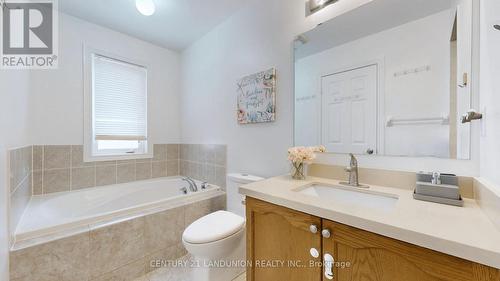 29 Greenspire Avenue, Markham, ON - Indoor Photo Showing Bathroom