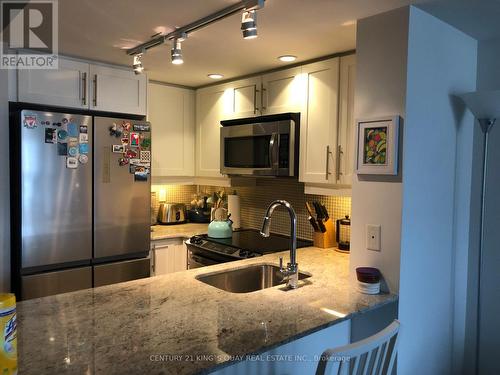 612 - 65 East Liberty Street, Toronto (Niagara), ON - Indoor Photo Showing Kitchen With Upgraded Kitchen