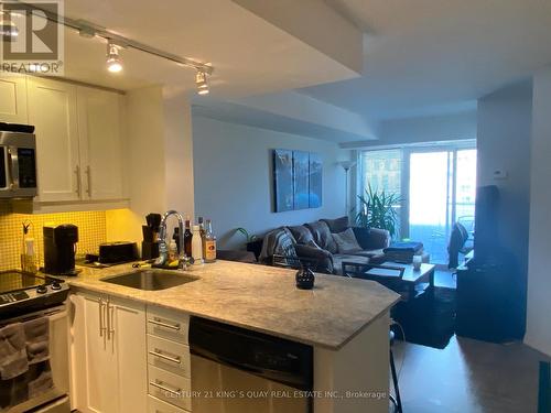 612 - 65 East Liberty Street, Toronto (Niagara), ON - Indoor Photo Showing Kitchen