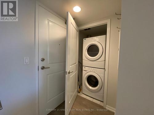 612 - 65 East Liberty Street, Toronto, ON - Indoor Photo Showing Laundry Room