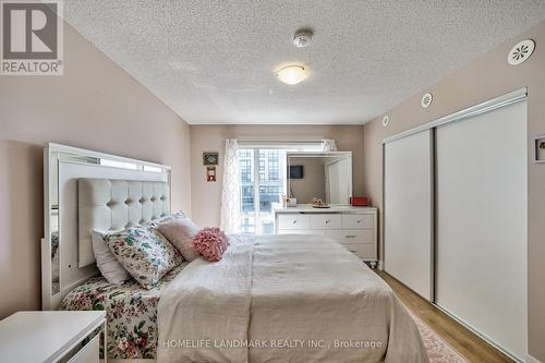 12 - 1245 Bayly Street, Pickering, ON - Indoor Photo Showing Bedroom