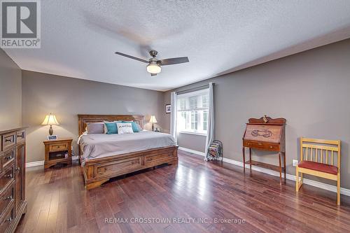 19 Mccarthy Court, Barrie, ON - Indoor Photo Showing Bedroom