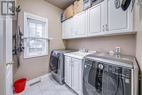 19 Mccarthy Court, Barrie, ON - Indoor Photo Showing Laundry Room