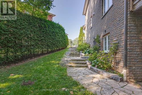 19 Mccarthy Court, Barrie (Letitia Heights), ON - Outdoor