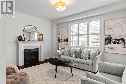 718 West Park Avenue, Bradford West Gwillimbury, ON - Indoor Photo Showing Living Room With Fireplace