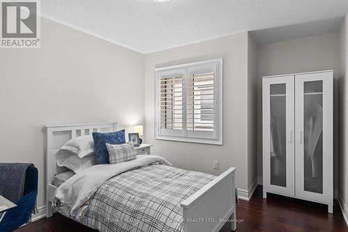 718 West Park Avenue, Bradford West Gwillimbury (Bradford), ON - Indoor Photo Showing Bedroom