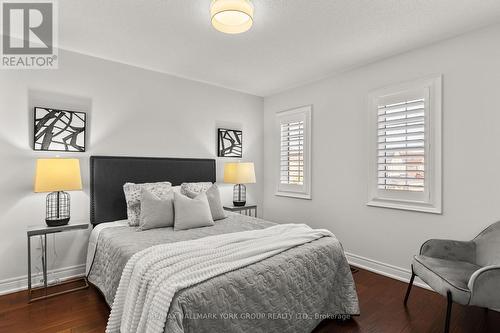 718 West Park Avenue, Bradford West Gwillimbury, ON - Indoor Photo Showing Bedroom