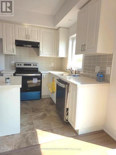 53 Gateway Drive, Barrie, ON - Indoor Photo Showing Kitchen With Stainless Steel Kitchen