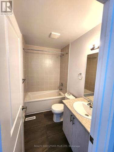 53 Gateway Drive, Barrie, ON - Indoor Photo Showing Bathroom