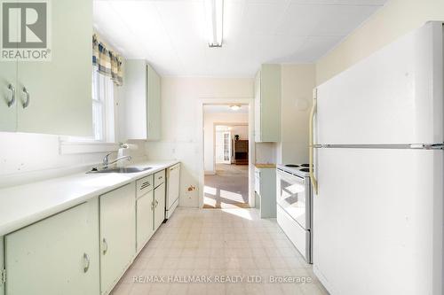 19 Marion Avenue, Parry Sound, ON - Indoor Photo Showing Kitchen