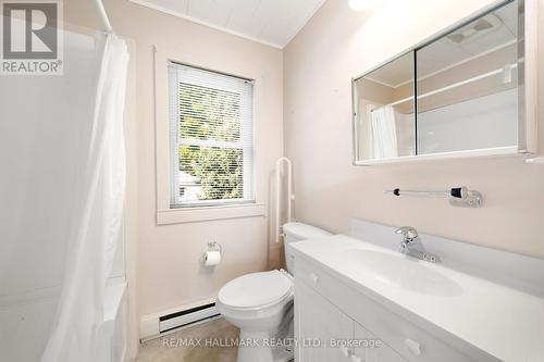 19 Marion Avenue, Parry Sound, ON - Indoor Photo Showing Bathroom