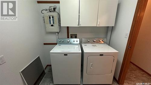 906 104Th Avenue, Tisdale, SK - Indoor Photo Showing Laundry Room