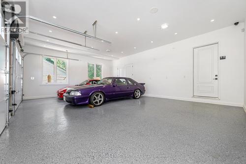 1618 Dogwood Trail, Mississauga, ON - Indoor Photo Showing Garage