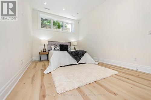 1618 Dogwood Trail, Mississauga, ON - Indoor Photo Showing Bedroom