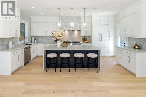 1618 Dogwood Trail, Mississauga (Mineola), ON - Indoor Photo Showing Kitchen With Upgraded Kitchen