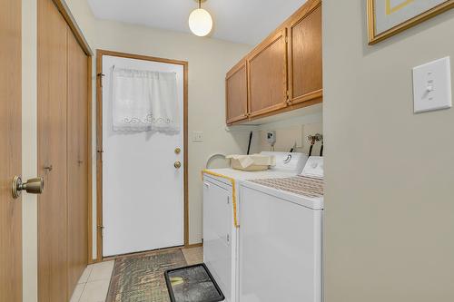 3-17017 Snow Avenue, Summerland, BC - Indoor Photo Showing Laundry Room