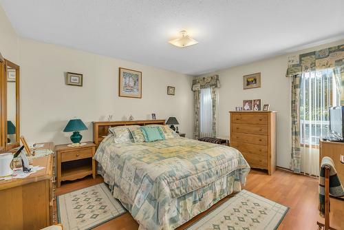 3-17017 Snow Avenue, Summerland, BC - Indoor Photo Showing Bedroom