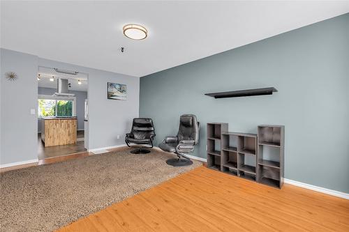 780 Coronation Avenue, Kelowna, BC - Indoor