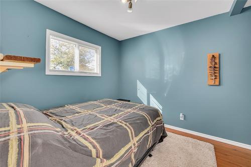 780 Coronation Avenue, Kelowna, BC - Indoor Photo Showing Bedroom